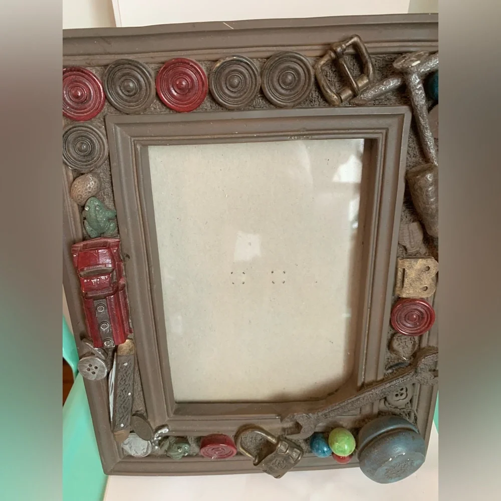 Snips and Snails Pocket Found Things Resin Rustic Freestanding Picture Frame